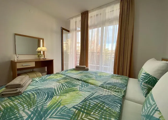 Anita A 25 Pool View Sunny * Солнечный берег